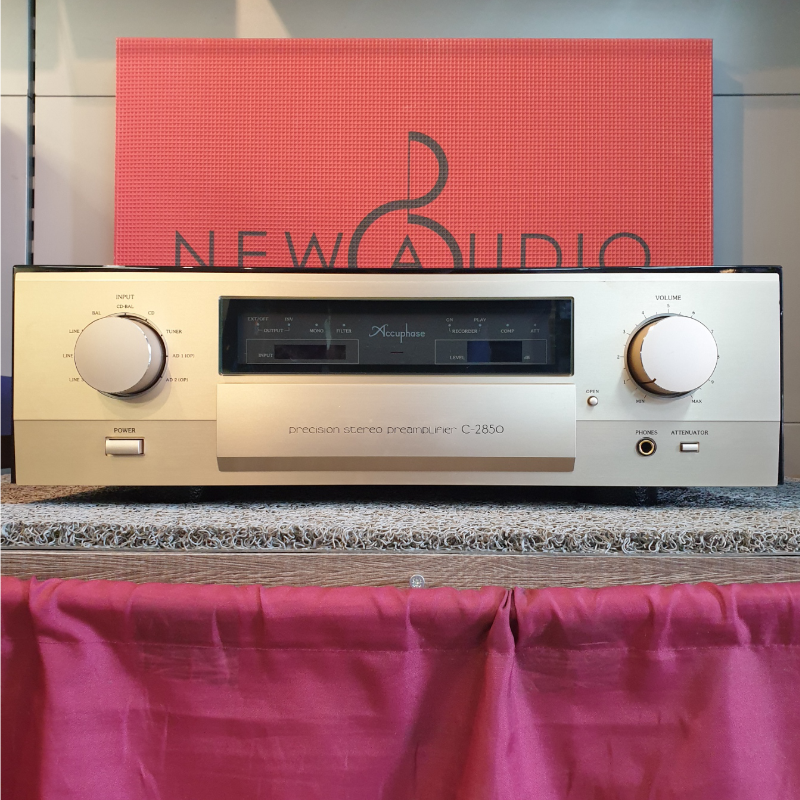 Accuphase C-2850 Preamplificatore (USATO)