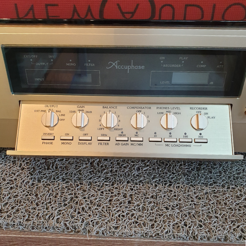 Accuphase C-2850 Preamplificatore (USATO)