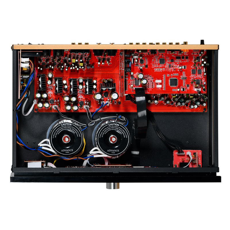 Advance Paris X-P700 Preamplificatore