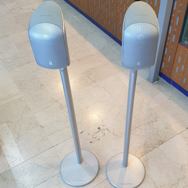 Bowers & Wilkins M-1 Back (USATO)