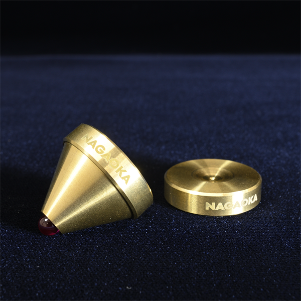 Nagaoka Spikes Isolanti Acustici per Giradischi (INS-SU 01 / BR-02)