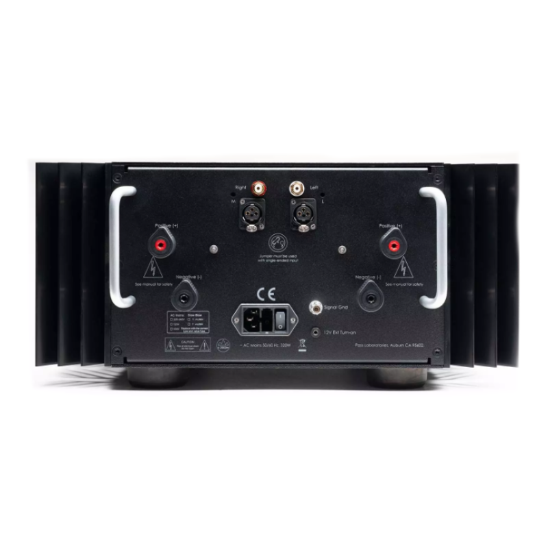 Pass Labs X250.8 Amplificatore Finale