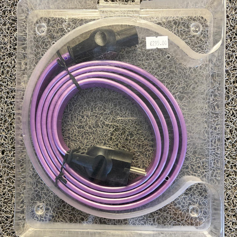 Wireworld Aurora 7 Power Cord  2M (Outlet)